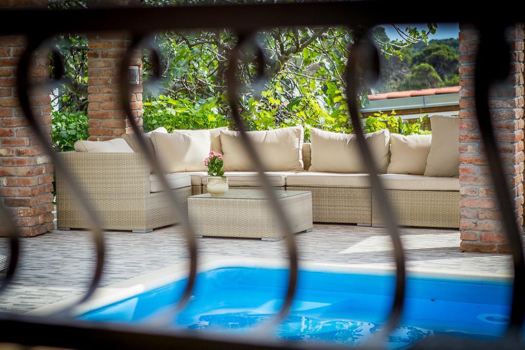 Juric Apartments-Rab Palit Exterior photo